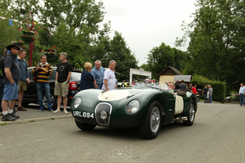 Illustration for article titled Classic British Welcome Photos (Le Mans Carshow)
